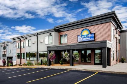 Days Inn  Suites by Wyndham Duluth by the mall Minnesota
